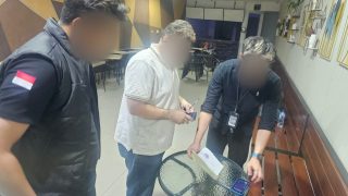 Imigrasi Juanda Tahan WNA Suriah, Dokumen Investor Diduga Palsu
