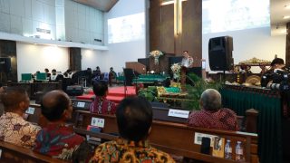 Wakapolda Jatim Gelar Minggu Kasih di GKJW Waru Sidoarjo, Ingatkan Bahaya Hoaks dan Bullying